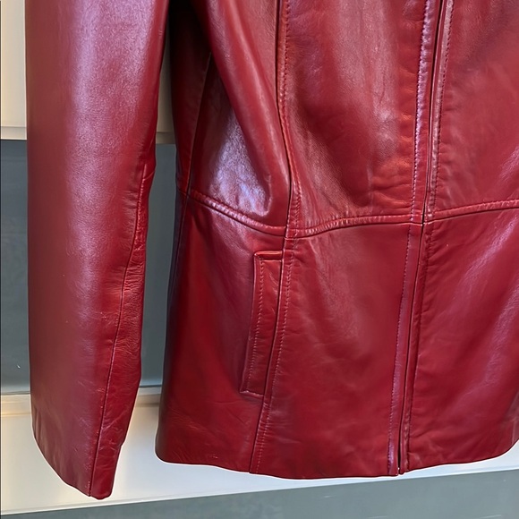 Leather Jacket - Picture 4 of 10